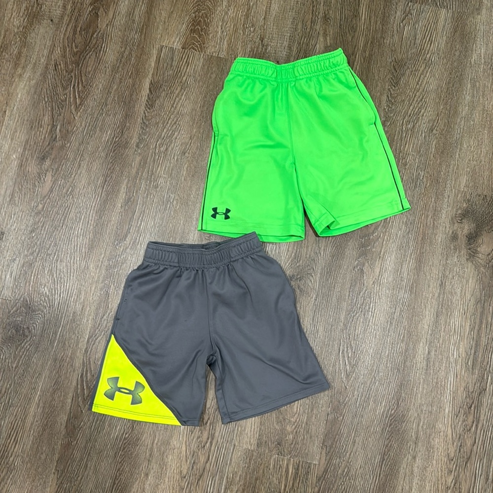 2 pairs of boys green and gray under armour gym shorts
